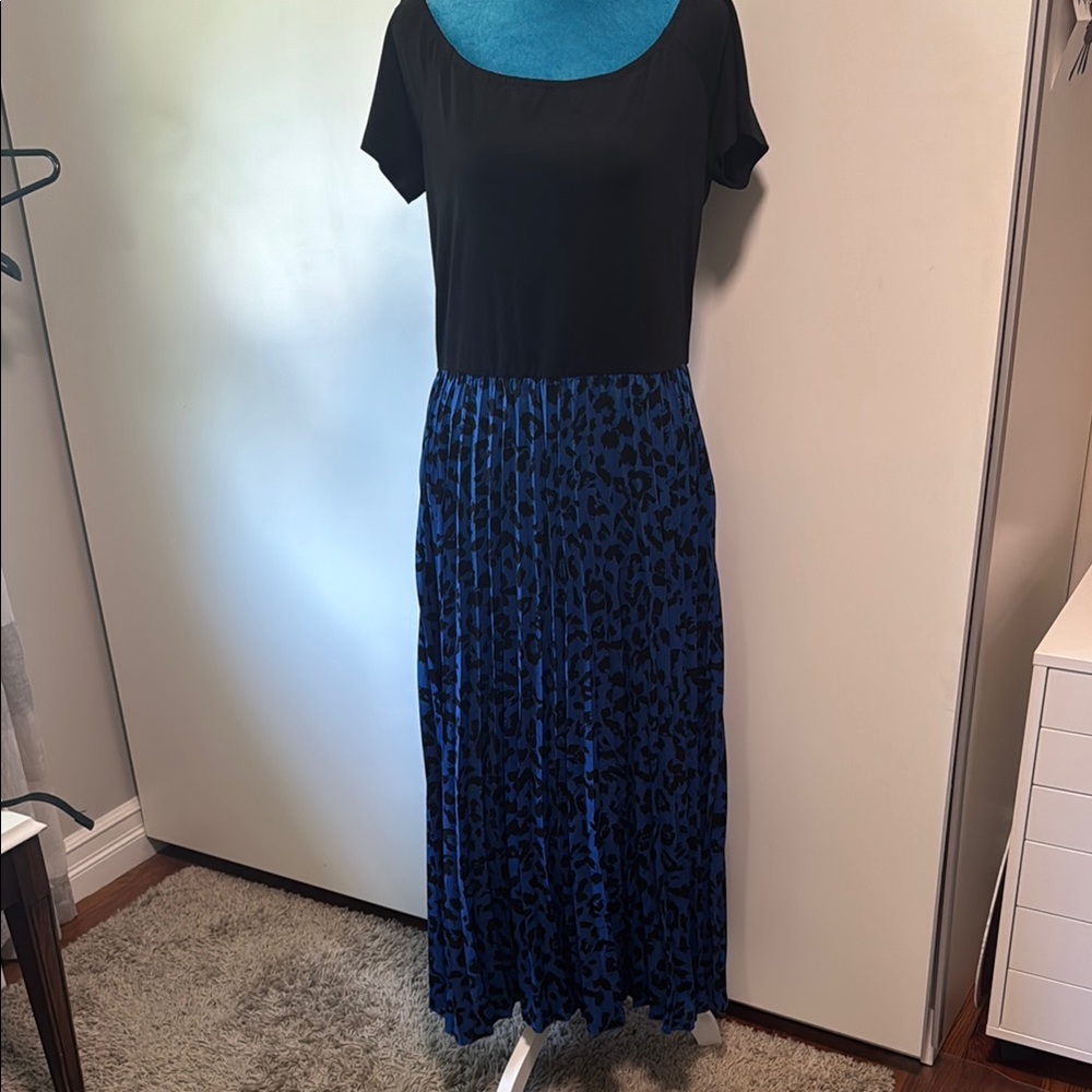 Black and royal Blue pleated long maxi dress -size XL